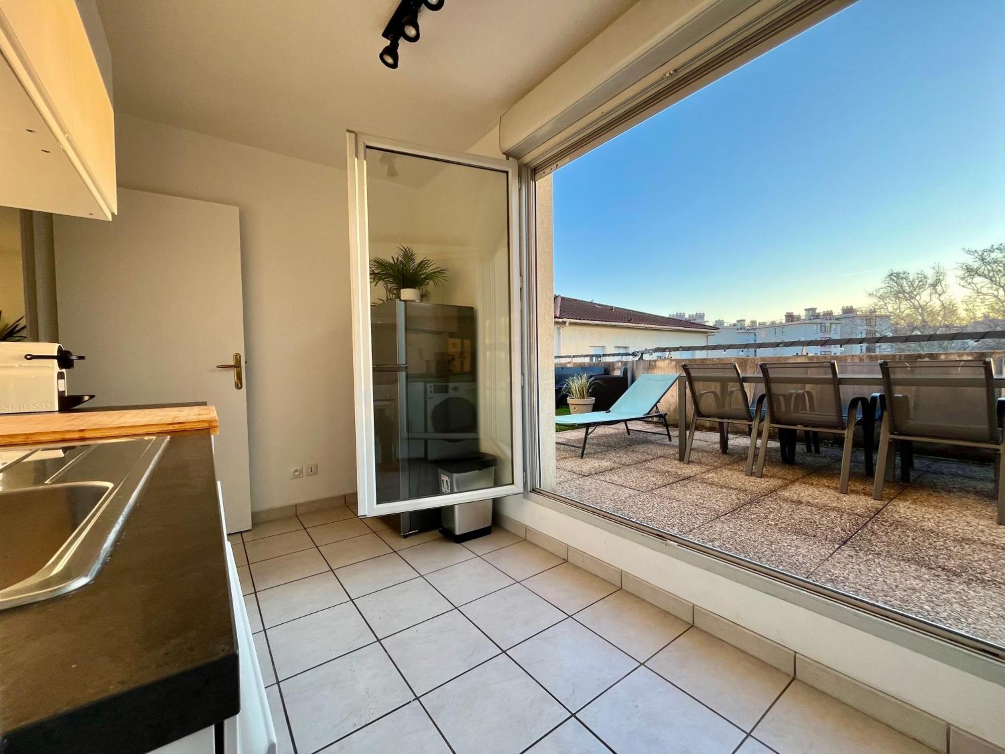 Bngo I Immense Rooftop Lyon I 2 Chambres, 4 Places Parkings, 2 Immenses Terrasses, 8 Personnes Exteriör bild